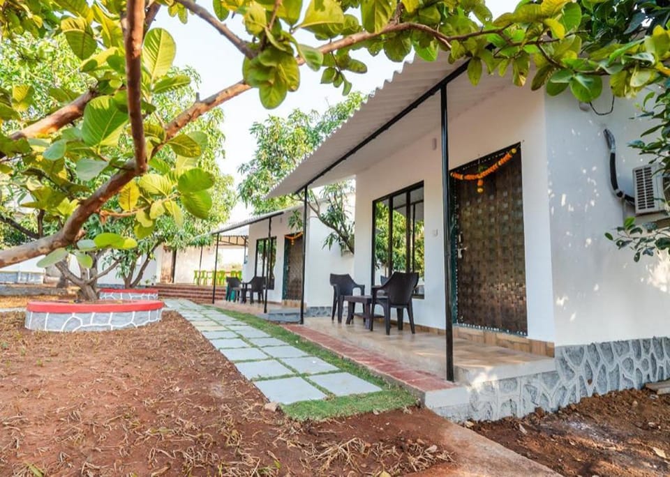 LSQ Ruturaj Farms Hotel in Maharashtra