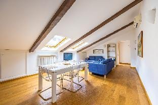 Duomo Grand Family Loft Apartment in Naples