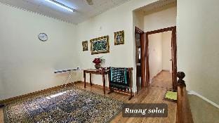 Alam Damai Homestay (Muslim Only) Vacation rental in Federal Territory of Kuala Lumpur
