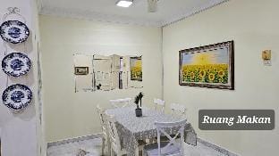 Alam Damai Homestay (Muslim Only) Vacation rental in Federal Territory of Kuala Lumpur