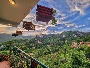Rashmi Cottage - 4 BHK Villa with Serene Valley Views - Kasauli Vacation rental in Himachal Pradesh