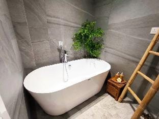 Bali 1BR 4Pax/Premium ID/Bathtub/WaterPark/Seaview Apartment in Malacca