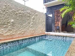Spacious 3 BR Villa @ Kuta Bali (Sharing Pool) Villa in Kuta