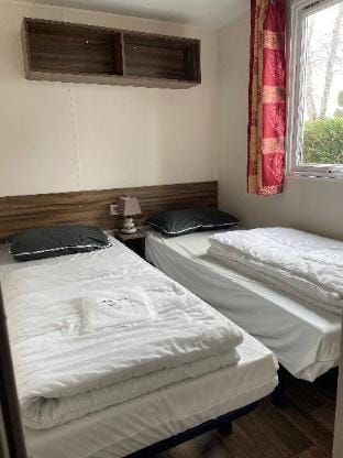 Mobile home Cc727 Siblu Les Charmettes 40m2 Vacation rental in Les Mathes