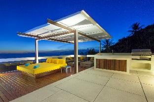 Splash : 3 Bed Contemporary Tropical 5 Star Villa Villa in Ko Samui