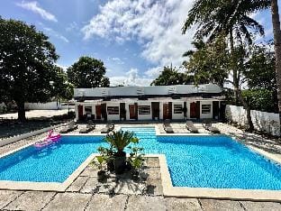 Solstice Suites-Revooh Ryan Suite(good for 16 Pax) Vacation rental in Tagaytay