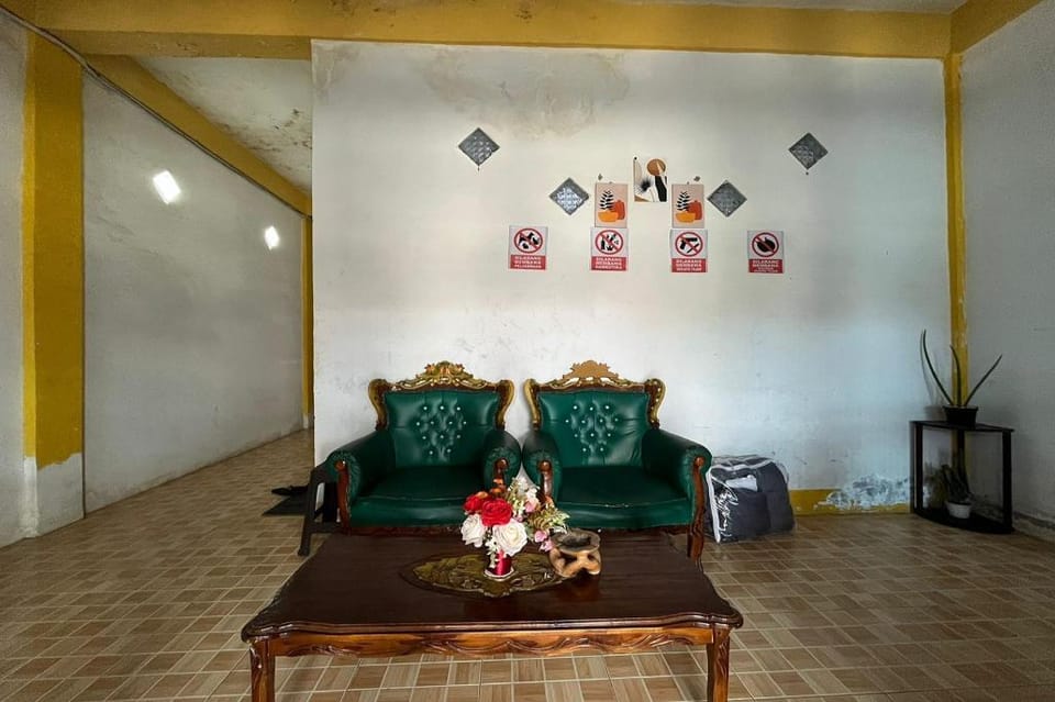 Steze Guesthouse Syariah Talang Banjar Hotel in Indonesia