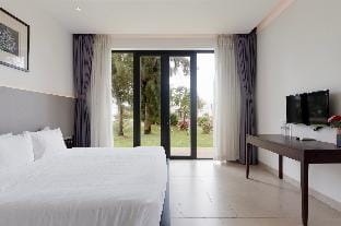 Biệt thự 3 phòng ngủ bên bờ biển Villa in Vung Tau