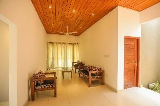 Back Packer's Oasis Unawatuna - Deluxe Room Villa in Galle
