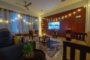 Lavish & Sunlit WFH retreat near RMZ HSR bellandur Vacation rental in Bengaluru