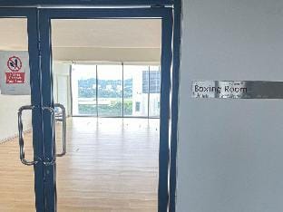 Relax in a Modern Studio w City View + Pool Access Apartment in Federal Territory of Kuala Lumpur