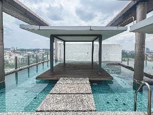 Relax in a Modern Studio w City View + Pool Access Apartment in Federal Territory of Kuala Lumpur
