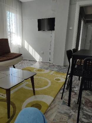 Close to beach and shops owned by a family. Vacation rental in İzmir Province
