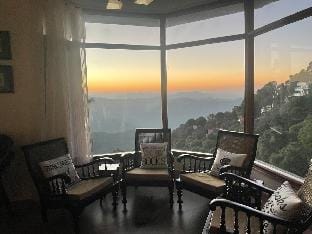 Fairholme - Charming luxury villa with great views Villa in Himachal Pradesh