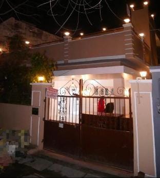Janki Kunj Varanasi- 3 Room Home Vacation rental in Varanasi