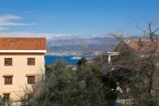 Apartment with balcony Vacation rental in Primorje-Gorski Kotar County