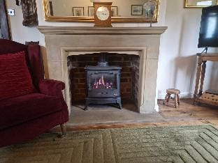 Super 2-bed Briar Cottage Suite, Norwood Green Vacation rental in Calderdale