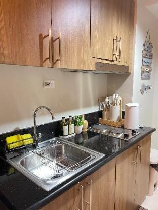 Cessy’s CityScape Suite Vacation rental in Pasay