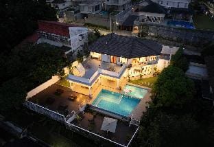 Klcc Bali Style villa Villa in Hulu Langat