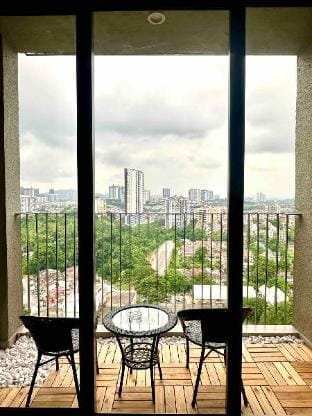 Sky Infinity Pool Modern Suite @ Mid Valley KL Apartment in Federal Territory of Kuala Lumpur