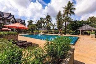 Peaceful Allamanda - great amenities, golf course Apartment in Choeng Thale