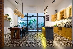 Kay Halong Homestay - 5 Bedrooms, shared Pool/Gym Vacation rental in Laos