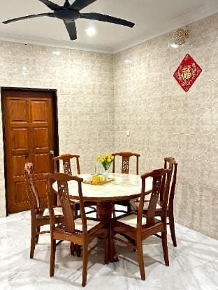 Cozy 2StoreyHome 5Room11Pax@ChaiLengPark Vacation rental in Penang