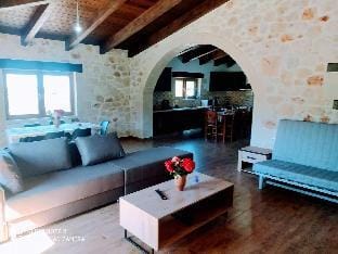 Traditional Villa in Pemonia Villa in Crete