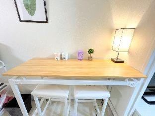 Honmachi Station 1min, Shinsaibashi 3min 4beds Apartment in Osaka