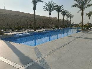 Carrara White 3BR APT W/Garden view and Pool Apartment in Cairo