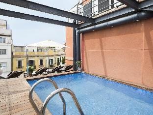 Private Terrace Apartment and Pool near the Beach Apartment in Barcelona