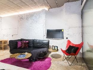 Apartment Barcelona Industrial Loft with Garden Apartment in Barcelona