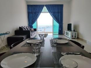 Bayan Lepas Seaview Condo 3R3B 8Pax Vacation rental in Bayan Lepas