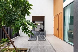 Astro Deluxe: 4 Bedrooms Villa Vacation rental in Pattaya City