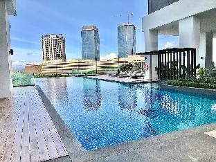 B2909 Midvalley NETFLIX  (10min Walk) Sanitised Vacation rental in Johor Bahru