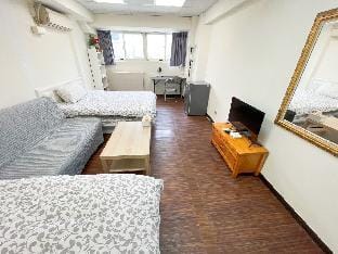 Opposite Taipei MainStation Alan elegant styleroom Apartment in Taipei City