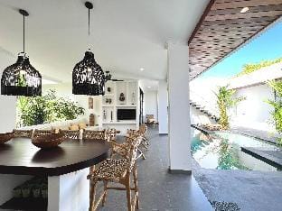 Casa Carolina Bali - Great 3 Bdr - Tumbak Bayuh Canggu Villa in North Kuta