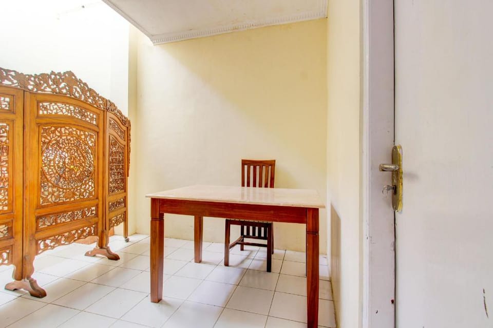 OYO 93859 Saffa 27 Guest House Hotel in Special Region of Yogyakarta