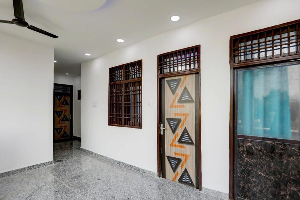 OYO 823935 Hotel Awadh Inn Hotel in Uttar Pradesh