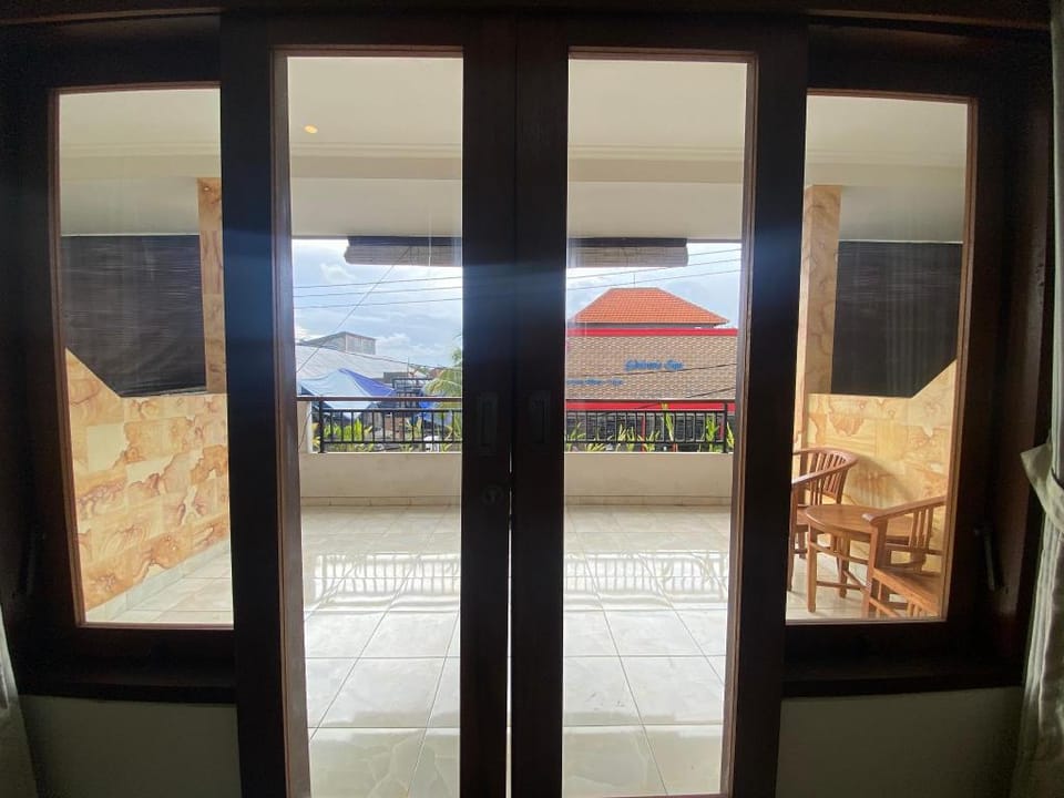 Kayuma Catu Canggu Hotel in North Kuta