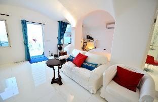 Santorini beach home Vacation rental in Taiwan, Province of China