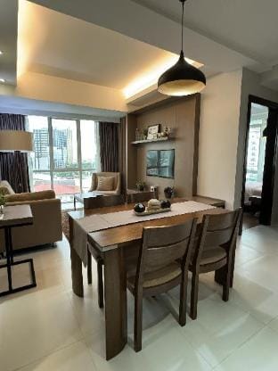 Monarch Suites at Padgett Cebu w/ pool near Ayala Apartment in Lapu-Lapu City