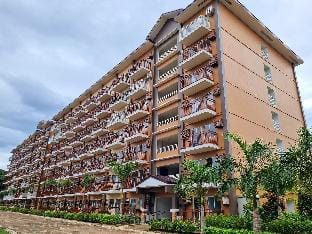 Condo Studio 1Bed, sofa,Kitchen w/ Balcony Palawan Apartment in Puerto Princesa