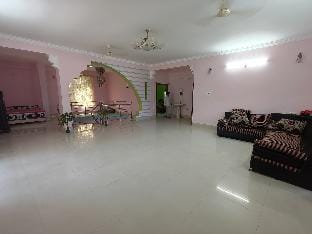 TRINITY FARM STAYS - VILLA WITH POOL AND LAWN Villa in Telangana