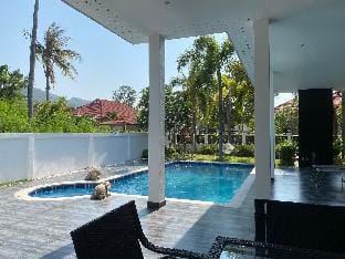 3 bedroom Pool Villa near Market Village  Villa in Nong Kae