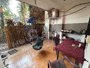 Palm Breeze Suite with kitchen Apartment in Canacona