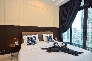 Sky88 D'Harry Suite by Nest Home | Balcony | Pool Vacation rental in Johor Bahru