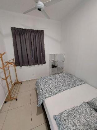 OV06-3room Georgetown Seaview Pg Vacation rental in George Town