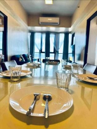 Mactan Newtown Family room Oceanview Apartment in Lapu-Lapu City