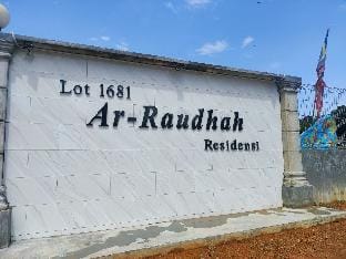 RUMAH TAMU ARRAUDAH Vacation rental in Johor